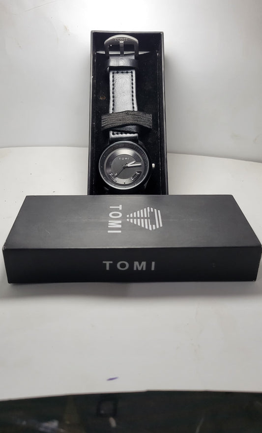 Tomi Watch Original - Durable Leather Strap